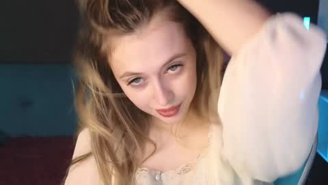 Snapshot of carolinaares chatting on January 24, 2025, 10:43 am Carolina online show from January 24, 2025, 10:43 am
