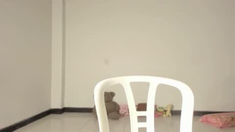 carolinagomez22 online show from October 27, 2025, 11:41 pm