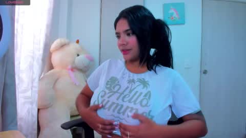 Snapshot of carolinalovehot chatting on February 4, 2026, 2:34 pm Carolina online show from February 4, 2026, 2:34 pm