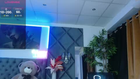 Mellany online show from April 17, 2026, 4:15 am