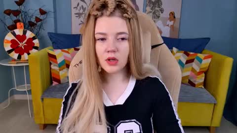 Snapshot of carolinasherry chatting on February 15, 2026, 5:15 am carolinasherry online show from February 15, 2026, 5:15 am