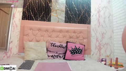 Snapshot of caroline_daring chatting on November 20, 2025, 11:54 am caroline daring online show from November 20, 2025, 11:54 am