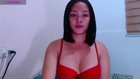 caroline_east online show from March 1, 2025, 4:22 pm