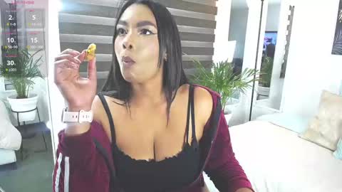 Snapshot of caroline_jackson_ chatting on February 13, 2025, 2:09 pm C A R O L I N E online show from February 13, 2025, 2:09 pm