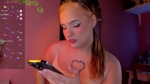 Caro online show from September 27, 2025, 8:25 pm