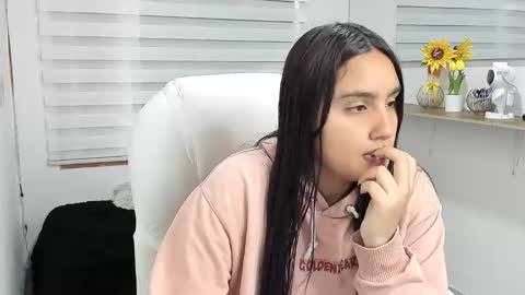 caroline_rodriguez_9 online show from April 4, 2026, 12:13 pm