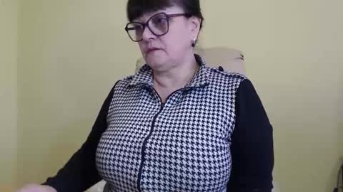 CarolineDream  online show from October 29, 2025, 6:59 am