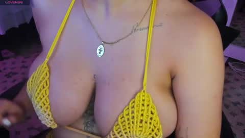 CarolineeGarcia online show from April 15, 2026, 10:44 am