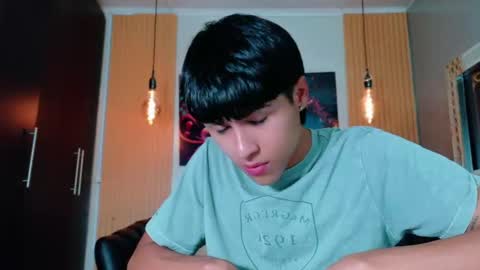 carolinejesh online show from March 3, 2026, 4:57 pm