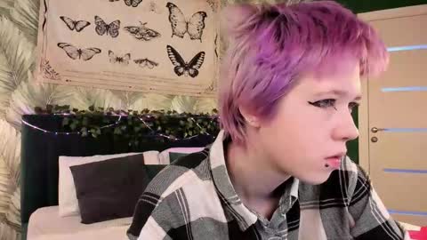 CarolineRichter online show from November 12, 2025, 2:34 am