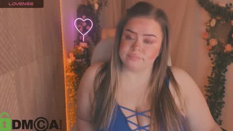 caroll_li online show from February 6, 2025, 3:48 am