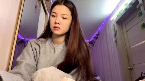 Emma online show from December 15, 2025, 2:10 pm