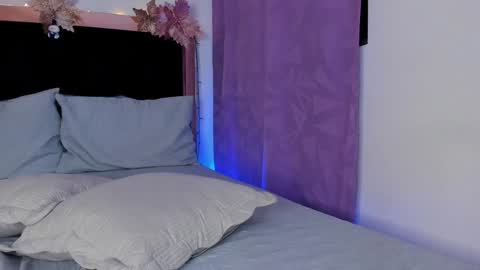 Snapshot of carorosse chatting on January 4, 2025, 1:31 am Caro online show from January 4, 2025, 1:31 am