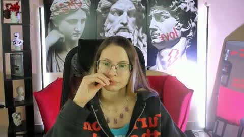 Snapshot of carrie_roses chatting on September 17, 2025, 4:14 am carrie_roses online show from September 17, 2025, 4:14 am