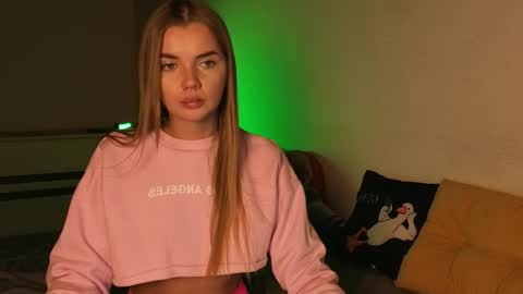 carriebradshawww online show from December 22, 2025, 2:25 pm