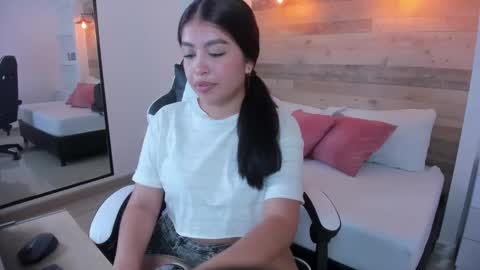 Snapshot of carriepink_ chatting on September 16, 2025, 12:17 pm carriepink_ online show from September 16, 2025, 12:17 pm