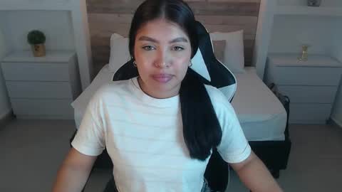 Snapshot of carriepink_ chatting on September 24, 2025, 11:13 am carriepink_ online show from September 24, 2025, 11:13 am