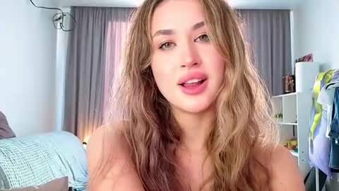 Kira online show from July 17, 2026, 4:12 pm