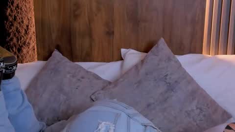 Casandra  online show from January 29, 2025, 7:43 pm