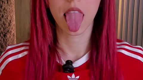 Casandra  online show from October 10, 2025, 7:35 pm