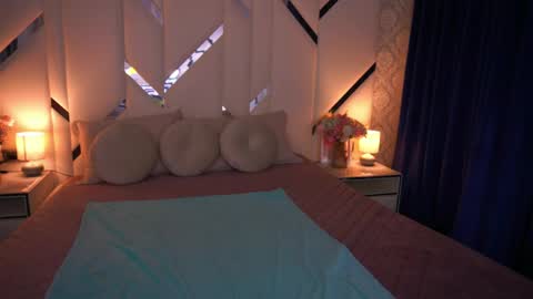 casey_min online show from April 22, 2026, 12:50 pm