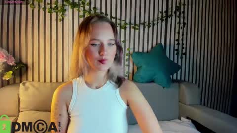 Casey sweeet online show from December 5, 2025, 9:18 am