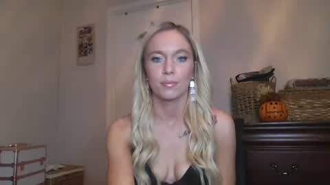 Casey Lakes online show from October 26, 2025, 5:30 pm