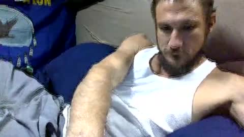 Snapshot of caseyjmcd22 chatting on October 28, 2025, 8:18 am okiedadd online show from October 28, 2025, 8:18 am