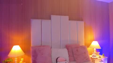 Casey Pierce  New Account online show from November 6, 2025, 7:59 pm