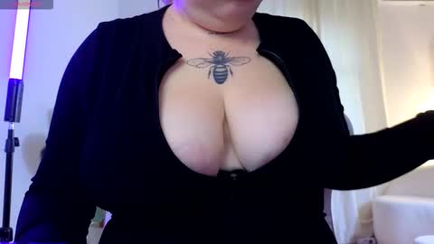 Casey Robbins online show from October 5, 2025, 5:50 am