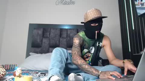 Snapshot of cash_master77 chatting on January 11, 2025, 6:45 am Cash Master777 online show from January 11, 2025, 6:45 am