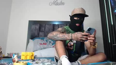 Snapshot of cash_master77 chatting on January 12, 2025, 10:45 am Cash Master777 online show from January 12, 2025, 10:45 am