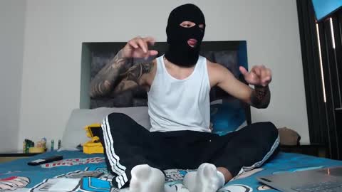 Snapshot of cash_master77 chatting on February 13, 2025, 8:17 am Cash Master777 online show from February 13, 2025, 8:17 am