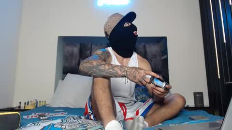 Snapshot of cash_master77 chatting on February 14, 2025, 6:34 am Cash Master777 online show from February 14, 2025, 6:34 am
