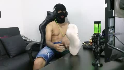 cash_master777 online show from April 9, 2026, 2:22 am