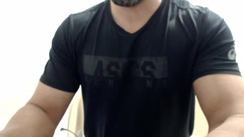 Snapshot of cashmastermuscle77 chatting on July 10, 2026, 10:51 am cashmastermuscle77 online show from July 10, 2026, 10:51 am