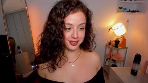 Snapshot of cassandra_caiin chatting on September 18, 2025, 9:50 pm Cassie online show from September 18, 2025, 9:50 pm