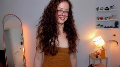 Snapshot of cassandra_caiin chatting on October 7, 2025, 8:39 pm Cassie online show from October 7, 2025, 8:39 pm