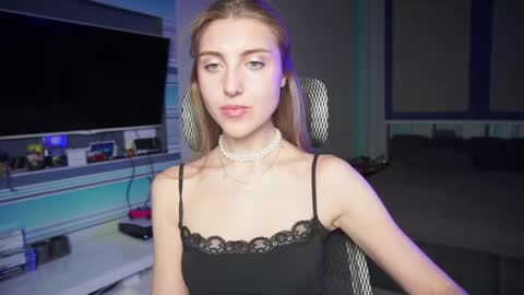 Seductress Cassia  FINDOM AND SADISM  NO NUDE online show from September 28, 2025, 4:45 pm