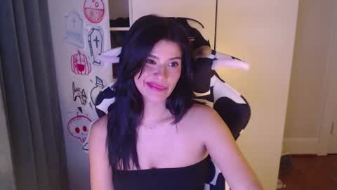 cassiealvarez online show from October 30, 2025, 3:41 am