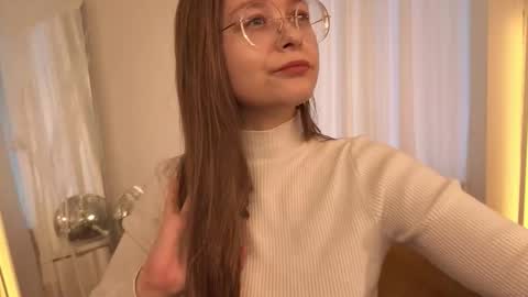 Snapshot of cassiecool chatting on November 2, 2025, 12:40 pm assie online show from November 2, 2025, 12:40 pm