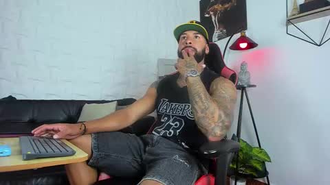 Snapshot of casticatheking chatting on October 9, 2025, 12:30 am Matheo Brown online show from October 9, 2025, 12:30 am