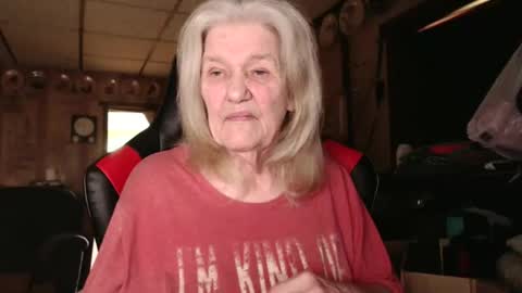 Snapshot of cat9paw chatting on September 29, 2025, 4:12 pm cat online show from September 29, 2025, 4:12 pm