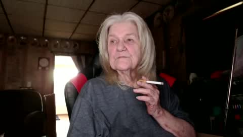 Snapshot of cat9paw chatting on October 8, 2025, 5:32 pm cat online show from October 8, 2025, 5:32 pm