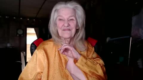 Snapshot of cat9paw chatting on October 21, 2025, 4:19 pm cat online show from October 21, 2025, 4:19 pm