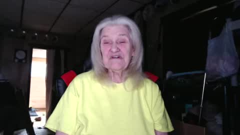 Snapshot of cat9paw chatting on October 22, 2025, 6:18 pm cat online show from October 22, 2025, 6:18 pm