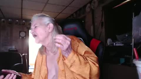 Snapshot of cat9paw chatting on November 1, 2025, 5:37 pm cat online show from November 1, 2025, 5:37 pm