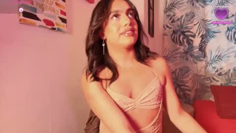 catalina online show from December 19, 2025, 9:22 pm