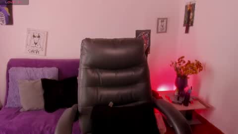 Cata green model independient online show from July 8, 2026, 7:29 pm