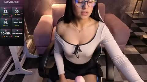 catalella_little_b online show from June 10, 2026, 7:46 pm